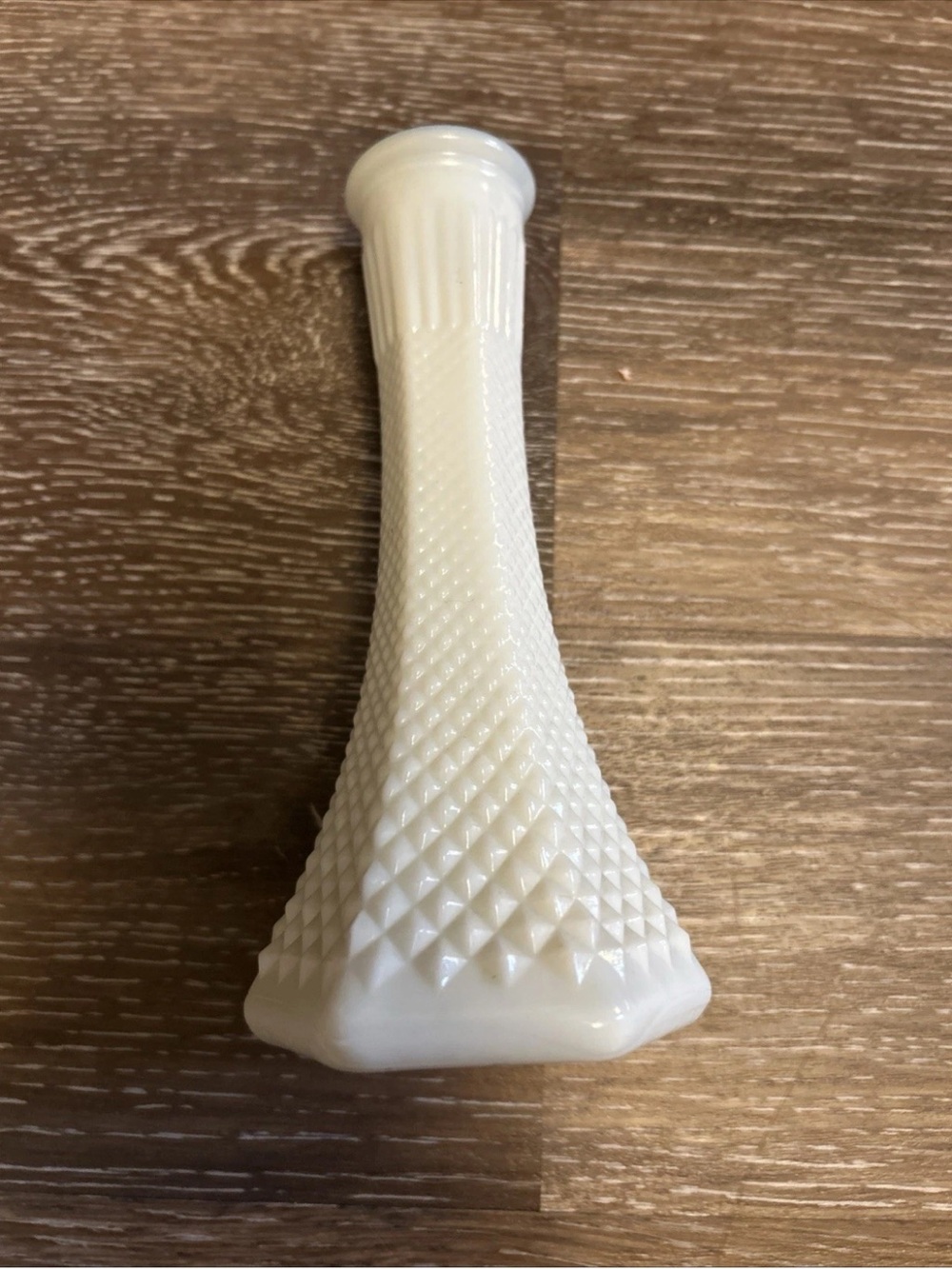 Vintage 6" White Milk Glass Diamond Quilted Vase E.O. Brody #175 Cleveland USA